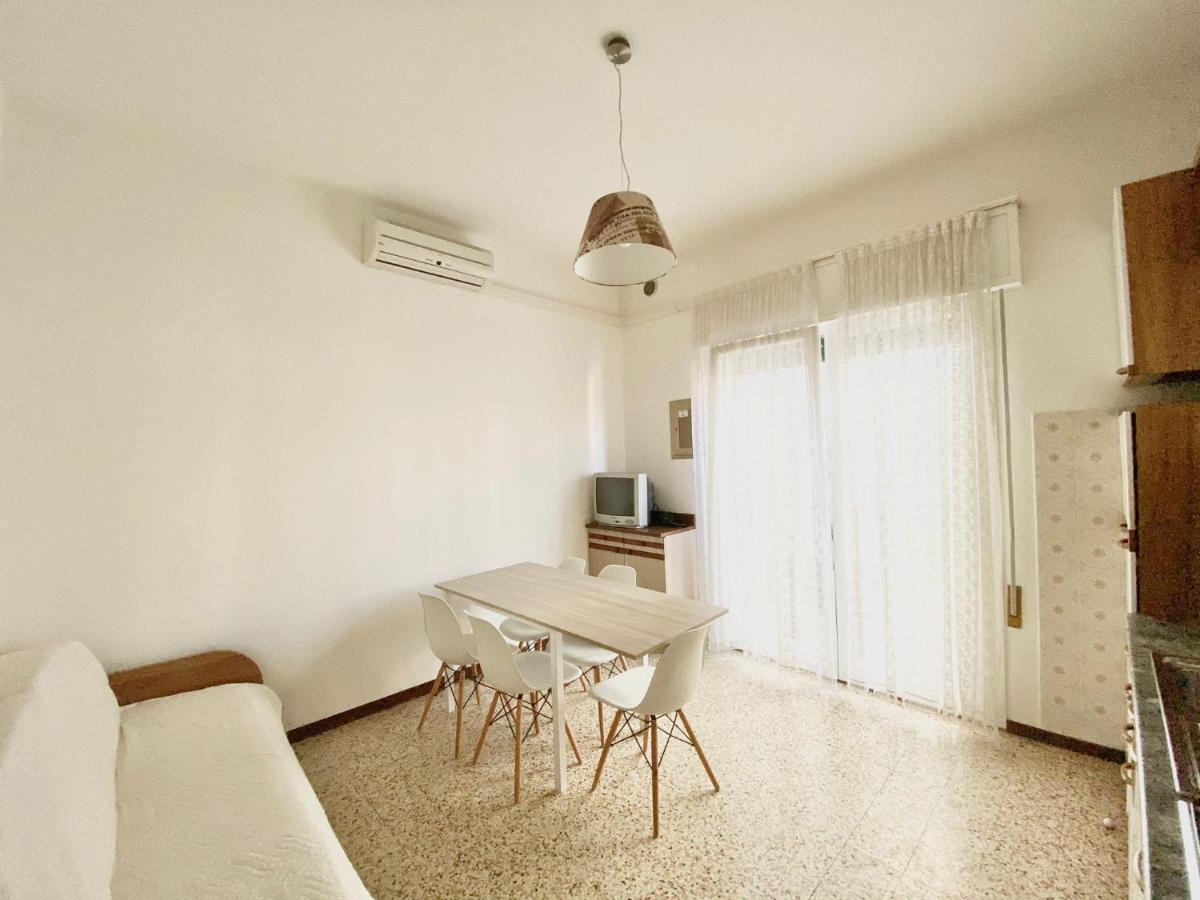 Euroresidence - Piazza Mazzini- 30 Mt Dal Mare - Immobil Relax Lido di Jesolo Exterior photo
