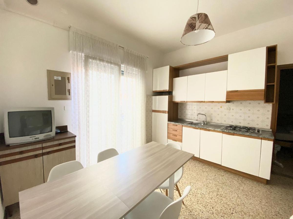 Euroresidence - Piazza Mazzini- 30 Mt Dal Mare - Immobil Relax Lido di Jesolo Exterior photo